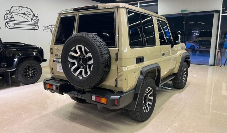 
Toyota Land Cruiser 70 LX 2024 full									