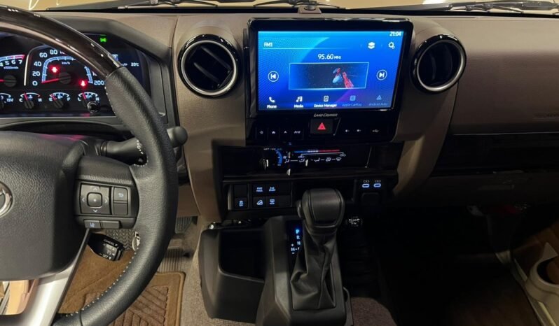 
Toyota Land Cruiser 70 LX 2024 full									