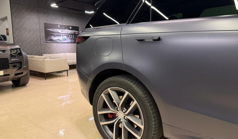 
Land Rover Range Rover Sport P530 First Edition 2023 full									
