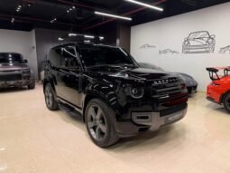 Land Rover Defender 90 P525 2025