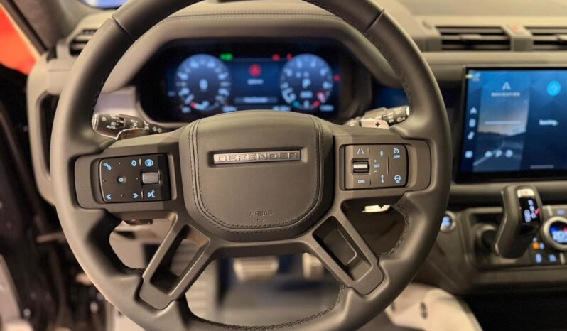 
Land Rover Defender 90 P525 2025 full									