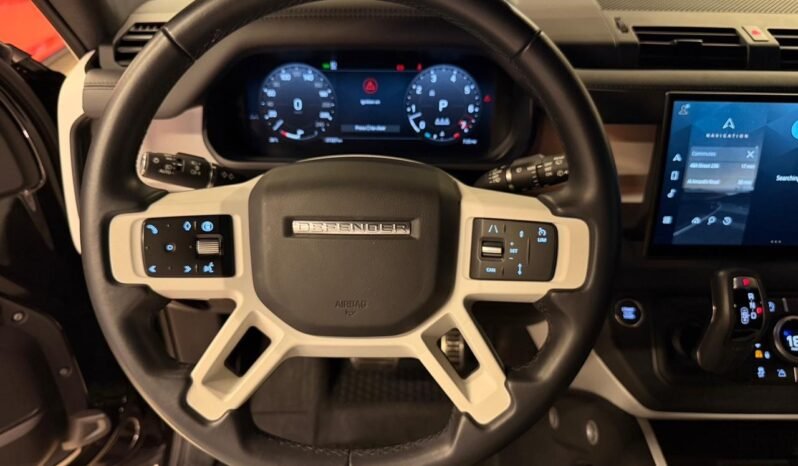 
Land Rover 110 X-Dynamic HSE 2025 full									