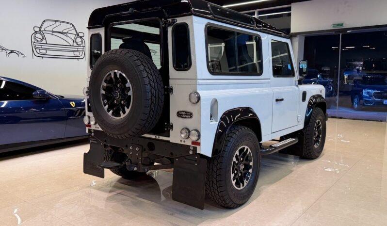 
Land Rover Defender 90 2016 full									