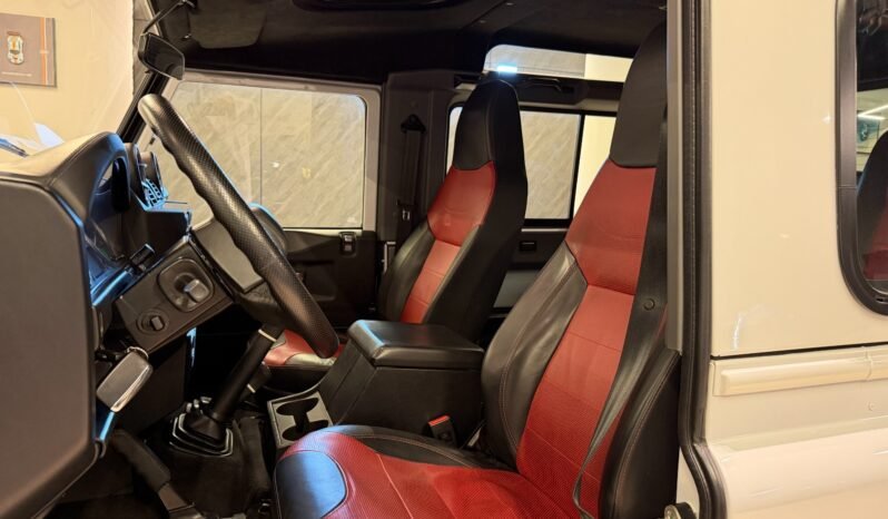 
Land Rover Defender 90 2016 full									