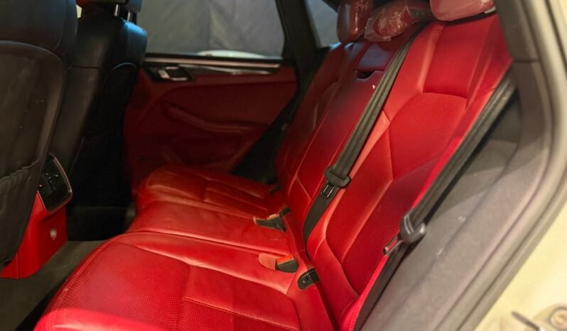 
Porsche Macan S 2015 full									