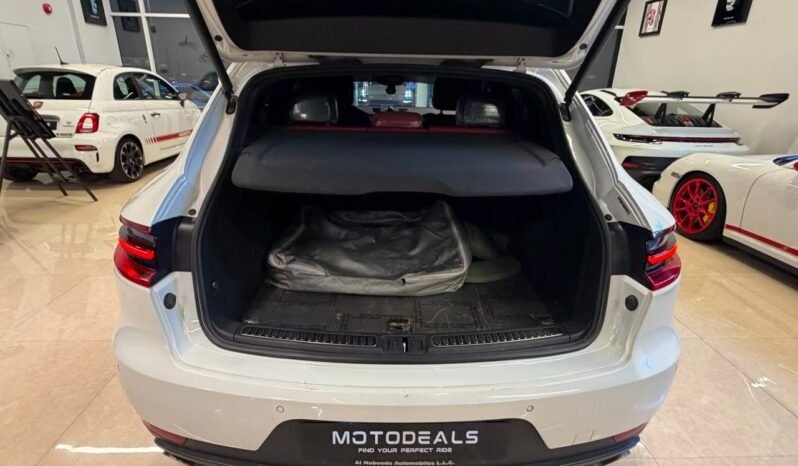 
Porsche Macan S 2015 full									
