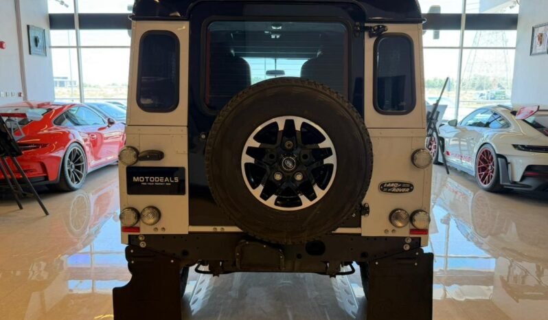 
Land Rover Defender 90 2016 full									