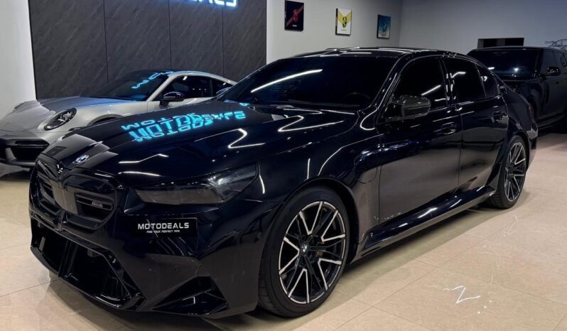 
BMW M5 2025 full									