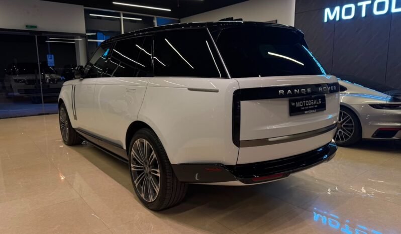 
Land Rover Range Rover SE P530 2025 full									