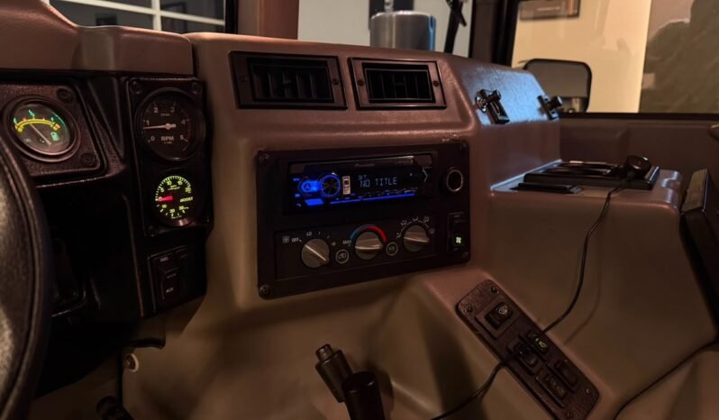 
Hummer H1 Wagon 1997 full									