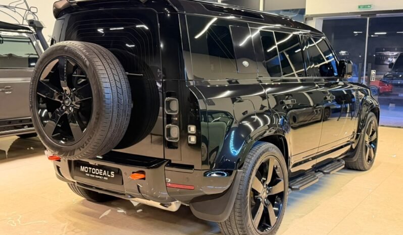 
Land Rover Defender 110 X P400 2024 full									