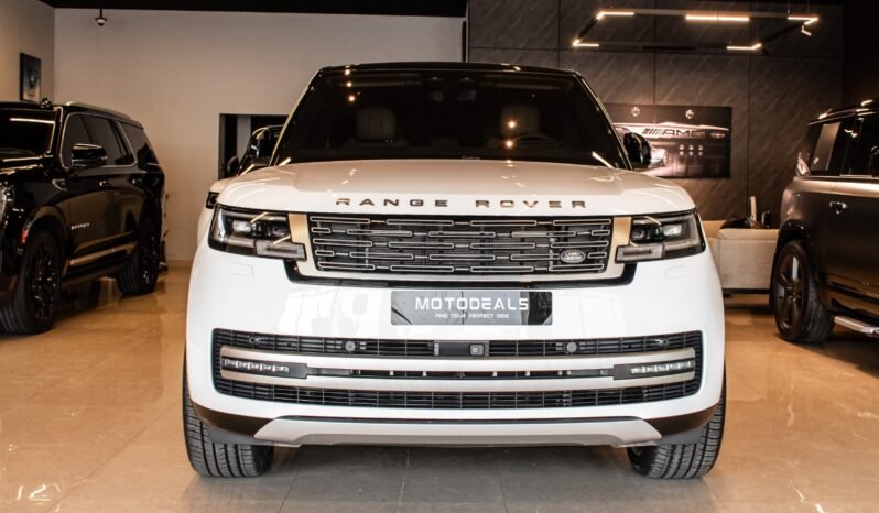 
Land Rover Range Rover HSE P400 2023 full									