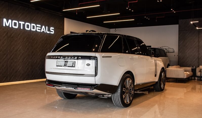 
Land Rover Range Rover HSE P400 2023 full									