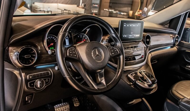 
Mercedes-Benz V-Class V 250 2020 full									